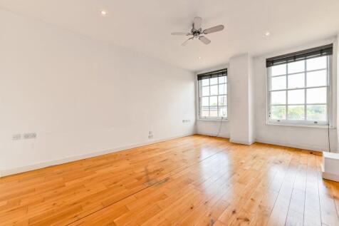 London, N16 - property photo