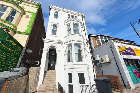 2 Bedroom Flat in PO5 3LR