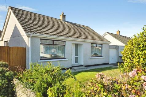3-bed house on Agar Crescent, Illogan Highway, Redruth, Cornwall, TR15, £1,400/mo