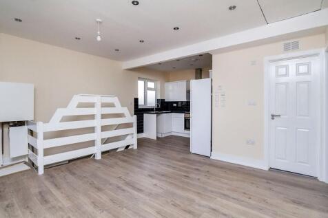 Station Road, Longfield, Kent, DA3 photo 3