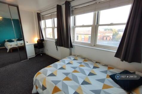 Room 6 - Comes With Ensuite