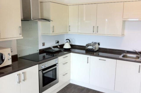 3-bed flat on Pitt Street, Lancaster, £1,690/mo