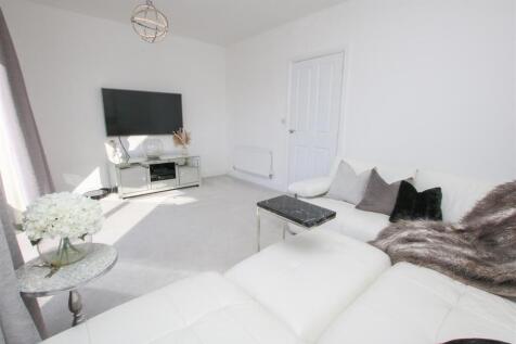 MARINA FACING LOUNGE