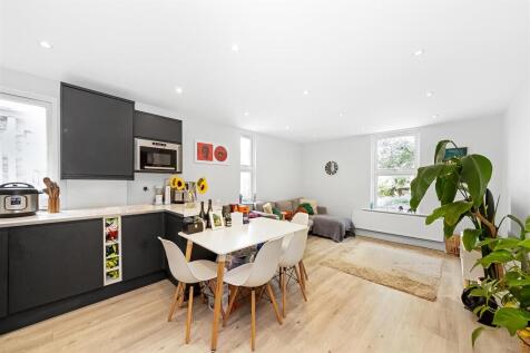 Reception room / kitchen