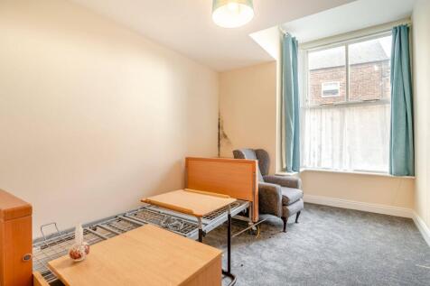 241 Normanby Road, South Bank, Middlesbrough, Cleveland, TS6 6SX