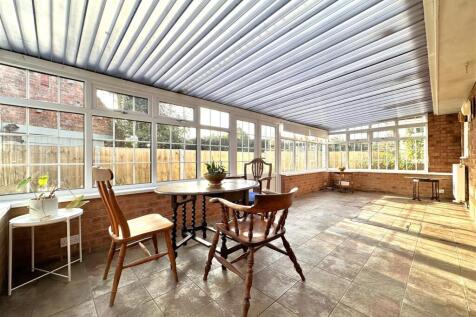 Large Conservatory 688