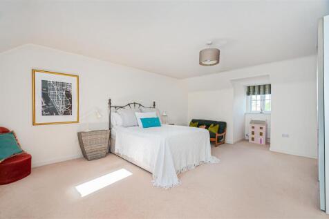 5 Sycamore Close -33.jpg