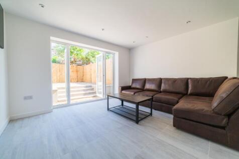 Call 02920 668585 to secure your viewing _4