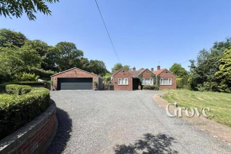 County Lane Iverley 2.jpg