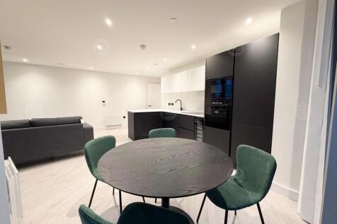 Corner Apartment, 18th Floor, Vista River Gardens, Trinity Way, Manchester, Greater Manchester, M3 photo 5