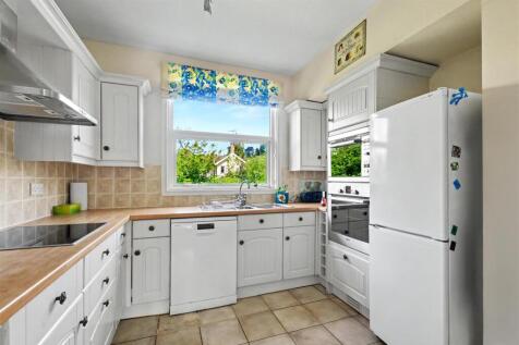 Kitchen_1.jpeg