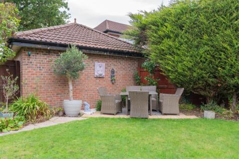 5 Abbots Mere Close-46.jpg