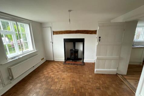 48 Reynolds Lane, BN18 photo 3