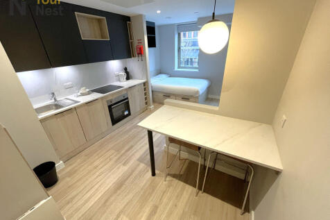 Social studio plus midfloor, Briggate Studios,  Leeds, LS1 6AA photo 4