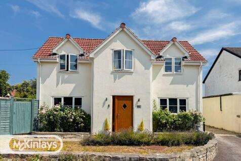 A Stunning Three-Bedroom Detached Home in the Sou