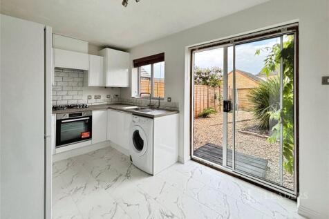 Kingfisher Way, Cottenham, CB24 photo 5