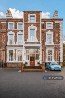 1-bed flat on Croxteth Road, Liverpool, L8, £950/mo
