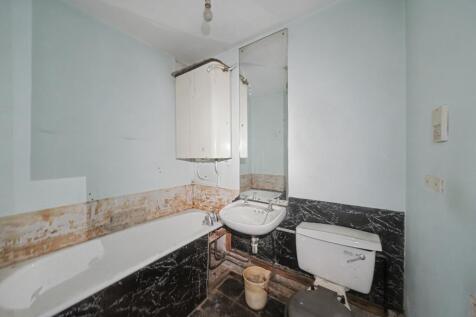 8 Howmic Court, Arlington Road, Twickenham, TW1 2BD