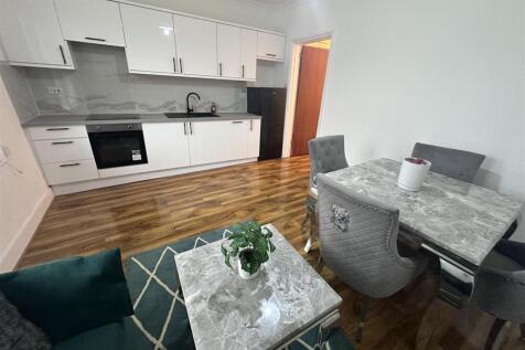 Kitchen / Living Room