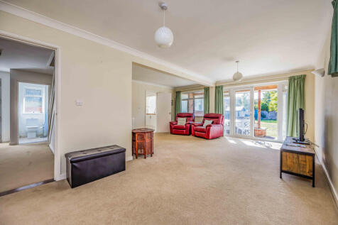 14 Victoria Avenue, Hayling Island-Small-PorticoM