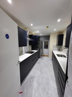 Bradshaw Road, Watford photo 3