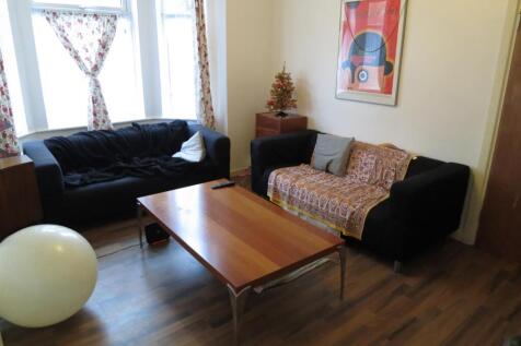 £135pppw Acomb Street, Rusholme photo 2