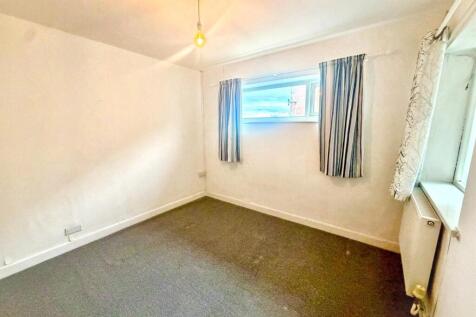 Old Golf Road, Rhyl, Denbighshire, LL18 photo 4
