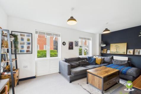 EweMove Estate Agents Basingstoke - 64 The Coach R