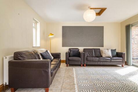 7-bed house on Arthur Street, Nottingham, NG7, £5,171/mo