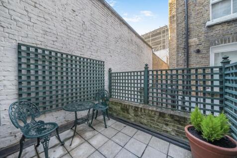 London, SW10 - property photo