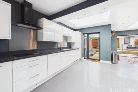 Kitchen/ Living Room