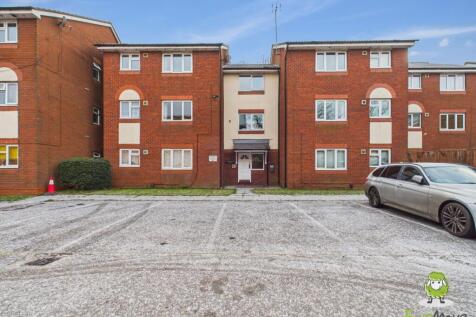 EweMove Basingstoke Flaxfield Court External