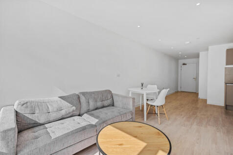 Platform Darwin House, Southernhay Gardens, Exeter, Devon photo 5