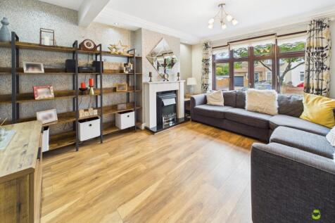 Presented by Clinton Crawford - Ewemove Bexley and