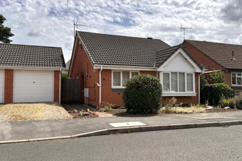 Front Aspect &amp; Detached Garage 345