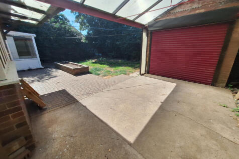 67 gedney road ]