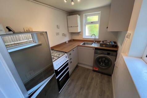 KINGS ROAD, OAKHAM photo 3
