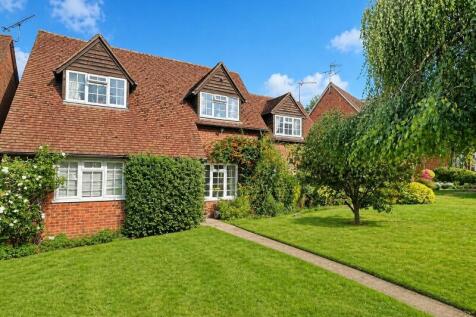 Property for sale - Cookham Dean