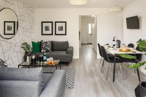 Open plan lounge to relax and eat