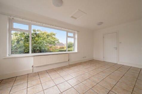 27 St Richards Road, Otley, LS21 2AL photo 5