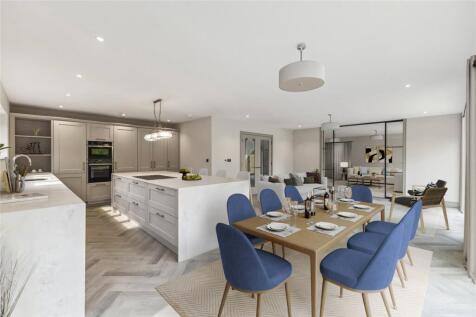 Kitchen/ Dining Area