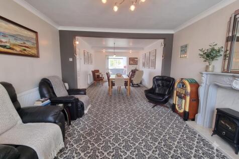 Lounge/Open Plan Dining Room