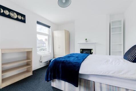 Room 6 two.jpg