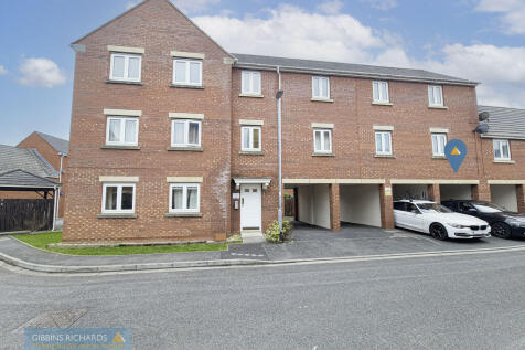 Front/Car Port