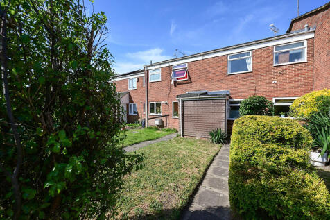 261 Pinewood Park...