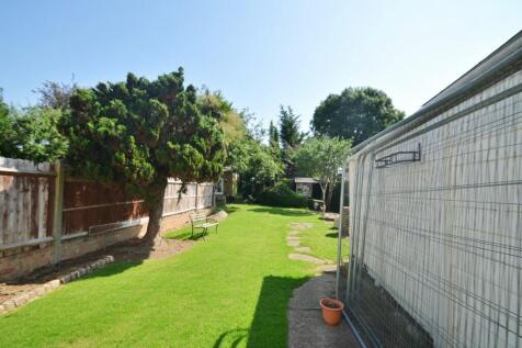38 Ashford garden...