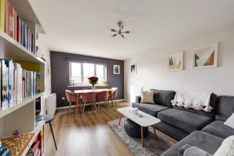 Liden Close, E17