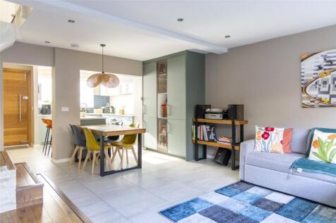 Living/Dining Area