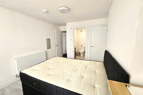 Flat 2, 31 Bath Street, Leamington Spa photo 4