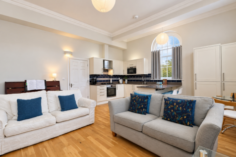 Open Plan Living Room - Kitchen